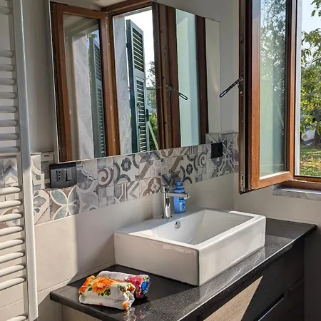 Apartment Colli Di Luni